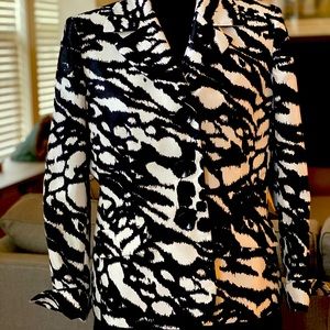 Le Suit Black and White Patterned Blazer